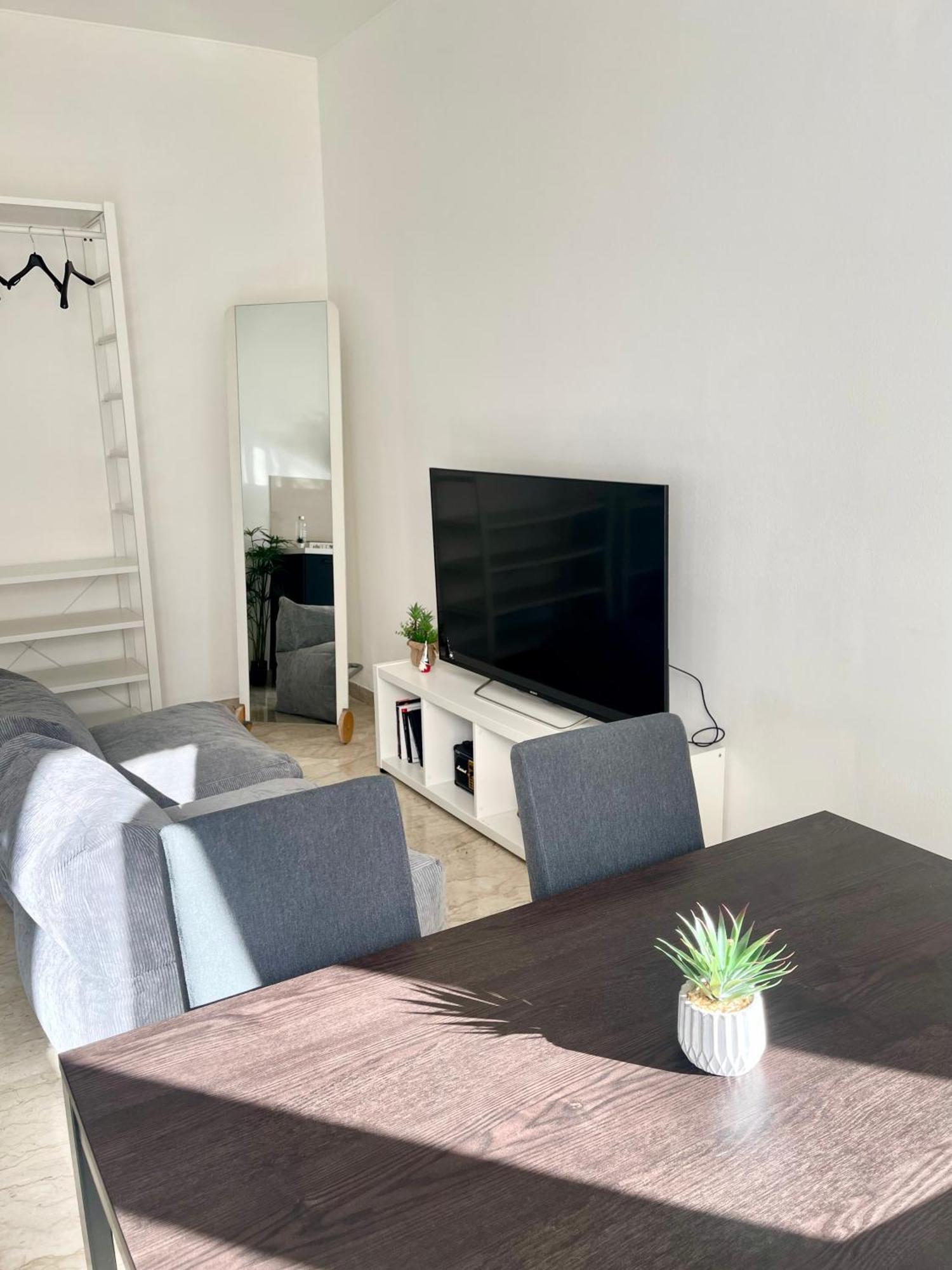 The White House, Modern Apartment In Center Μιλάνο Εξωτερικό φωτογραφία